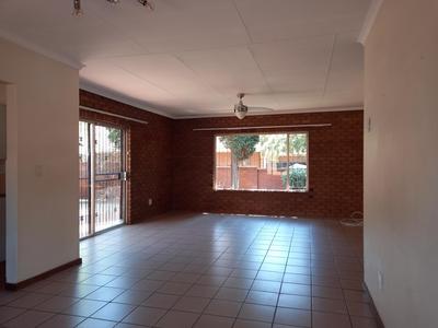 House For Rent in Faerie Glen, Pretoria