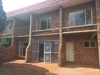 Townhouse For Rent in Wonderboom, Pretoria