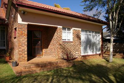 Apartment / Flat For Rent in Meyerspark, Pretoria